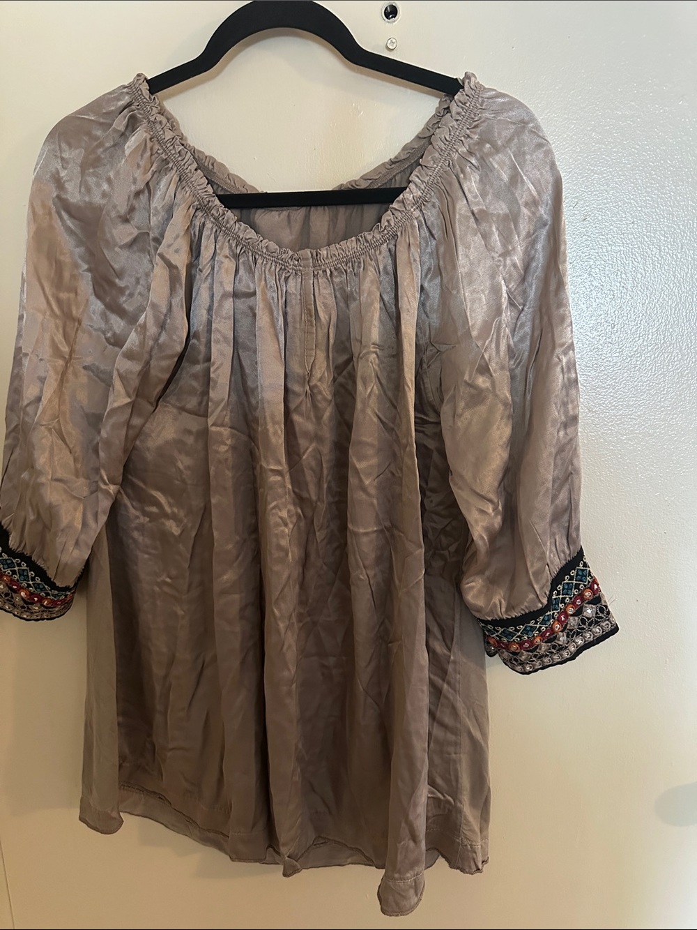 NWT Guadalupe Design Gray Silk Beaded Embroidered Scoop Neck Blouse 3/4 Sleeve L
